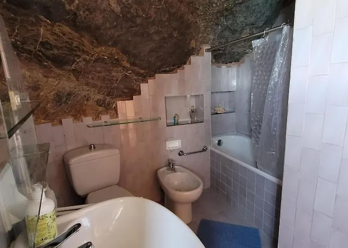 Il Paradiso Perduto Nel Golfo Dei Poeti Nyaraló Tellaro